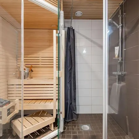 Kattoterassi Kolmiossa Keskusta
